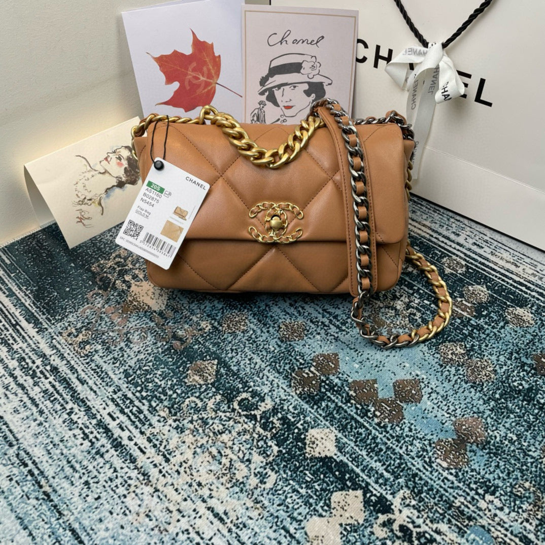 CC MEDIUM 26 Flap Bag in Peanut Lambskin