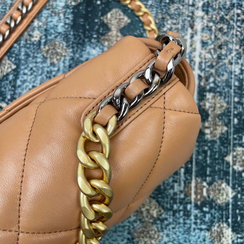 CC MEDIUM 26 Flap Bag in Peanut Lambskin