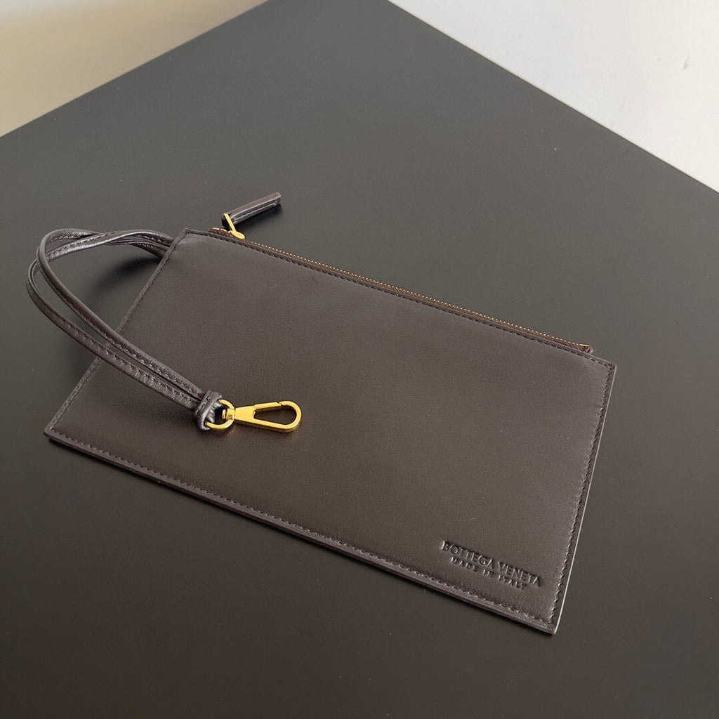 GROSSER CABAT 51 AUS BRAUNEM LAMMFELL