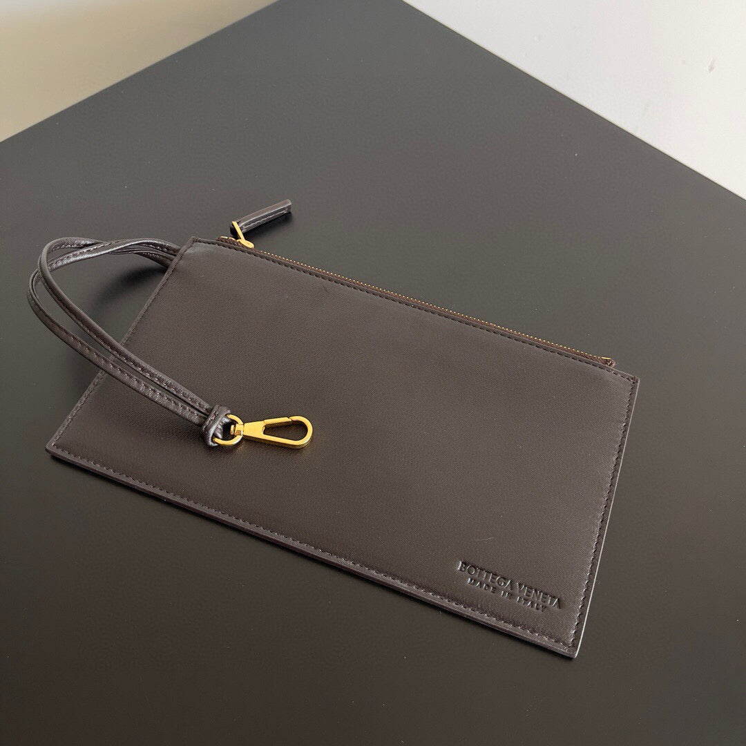 GROSSER CABAT 51 AUS BRAUNEM LAMMFELL