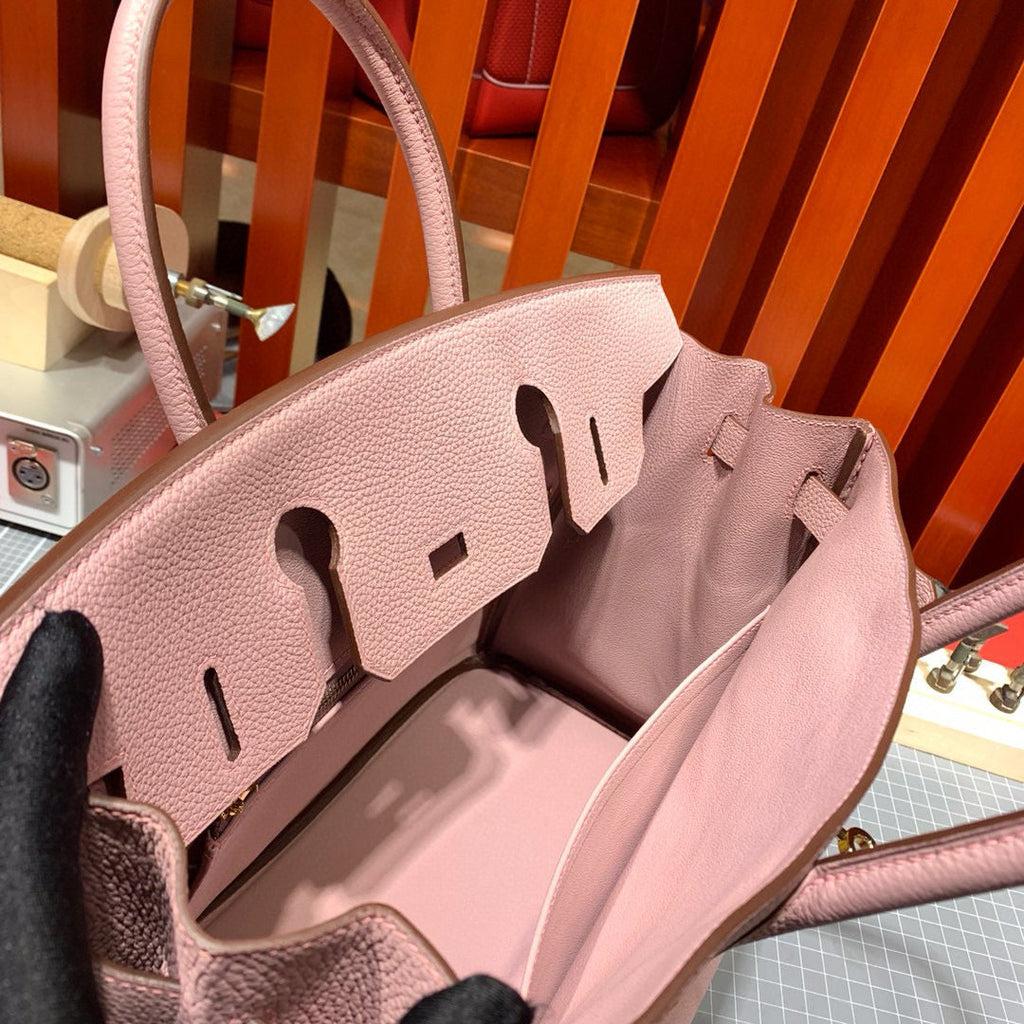 HM Birkin 30 cm, hellrosa Togo-Leder, goldene Beschläge