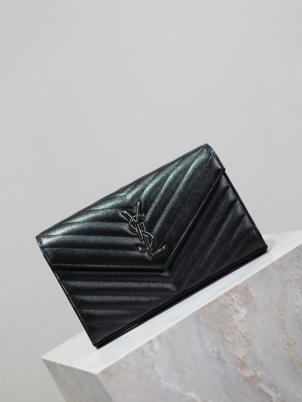 WOC 23 IN SCHWARZEM KAVIAR-LAMMLEDER SILBERNE HARDWARE