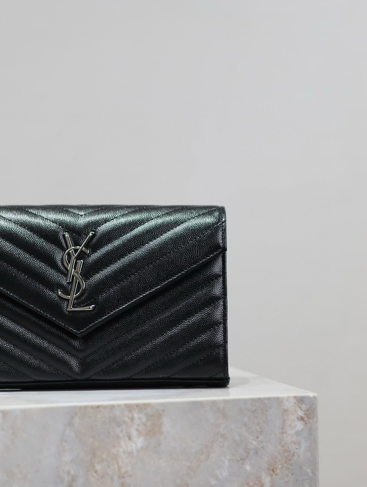 WOC 23 IN SCHWARZEM KAVIAR-LAMMLEDER SILBERNE HARDWARE