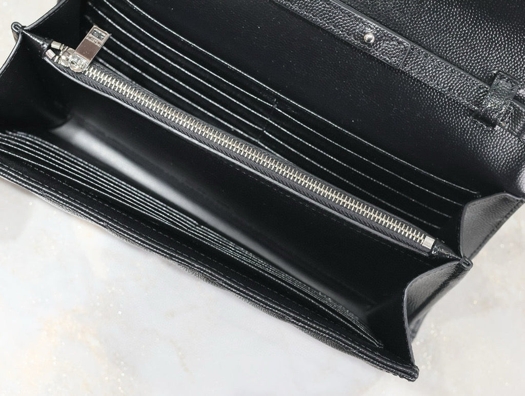 WOC 23 IN SCHWARZEM KAVIAR-LAMMLEDER SILBERNE HARDWARE