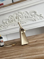 HM KELLY MINI 19 WEISSES KALBSLEDER GOLDENE BESCHLÄGE