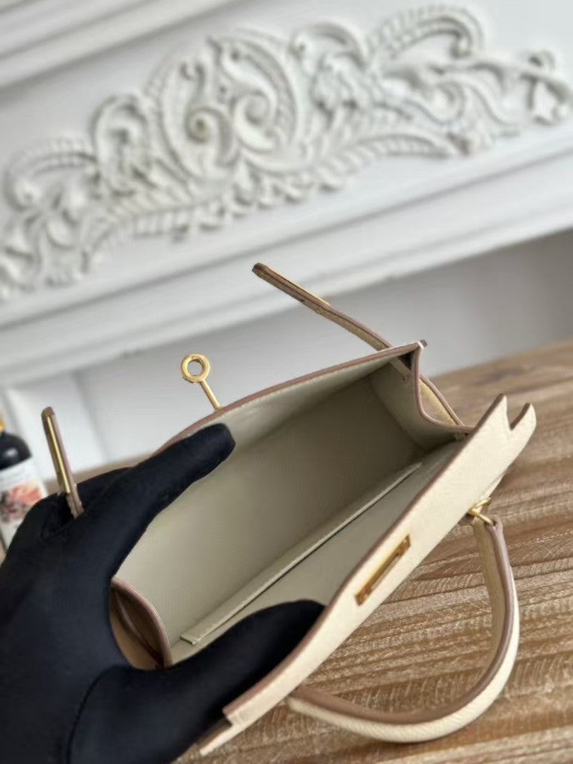 HM KELLY MINI 19 WEISSES KALBSLEDER GOLDENE BESCHLÄGE