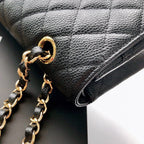 FLAP BAG 25 IN BLACK CAVIAR LEATHER GOLD HARDWARE