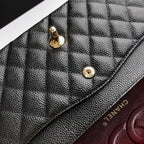 FLAP BAG 25 IN BLACK CAVIAR LEATHER GOLD HARDWARE