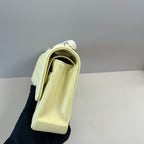 25C Klapptasche, 25 Zoll, gelb, gesteppt, Lammleder, goldene Beschläge