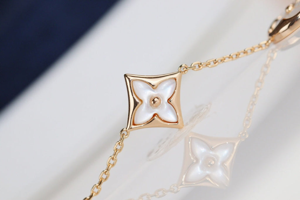 ®ジュエリコーン®リーフクローバーブレスレット