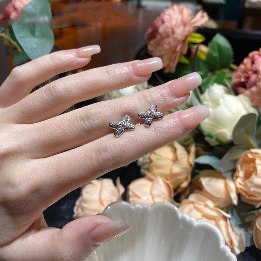 ®ジュエリコーン® ジュ・ド・シルバー ダイヤモンドイヤリング