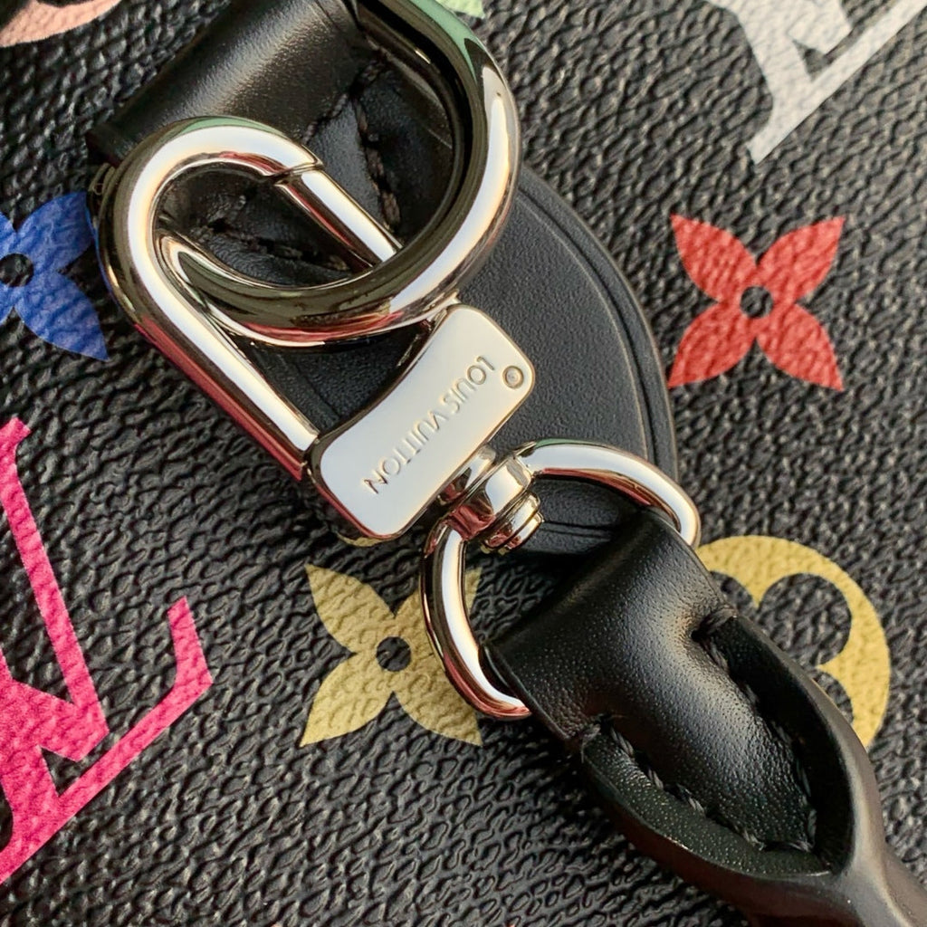 SPEEDY SOFT 30 IN FARBENFROHES MONOGRAMMMUSTER UND SCHWARZ BESCHICHTETE LEINWAND