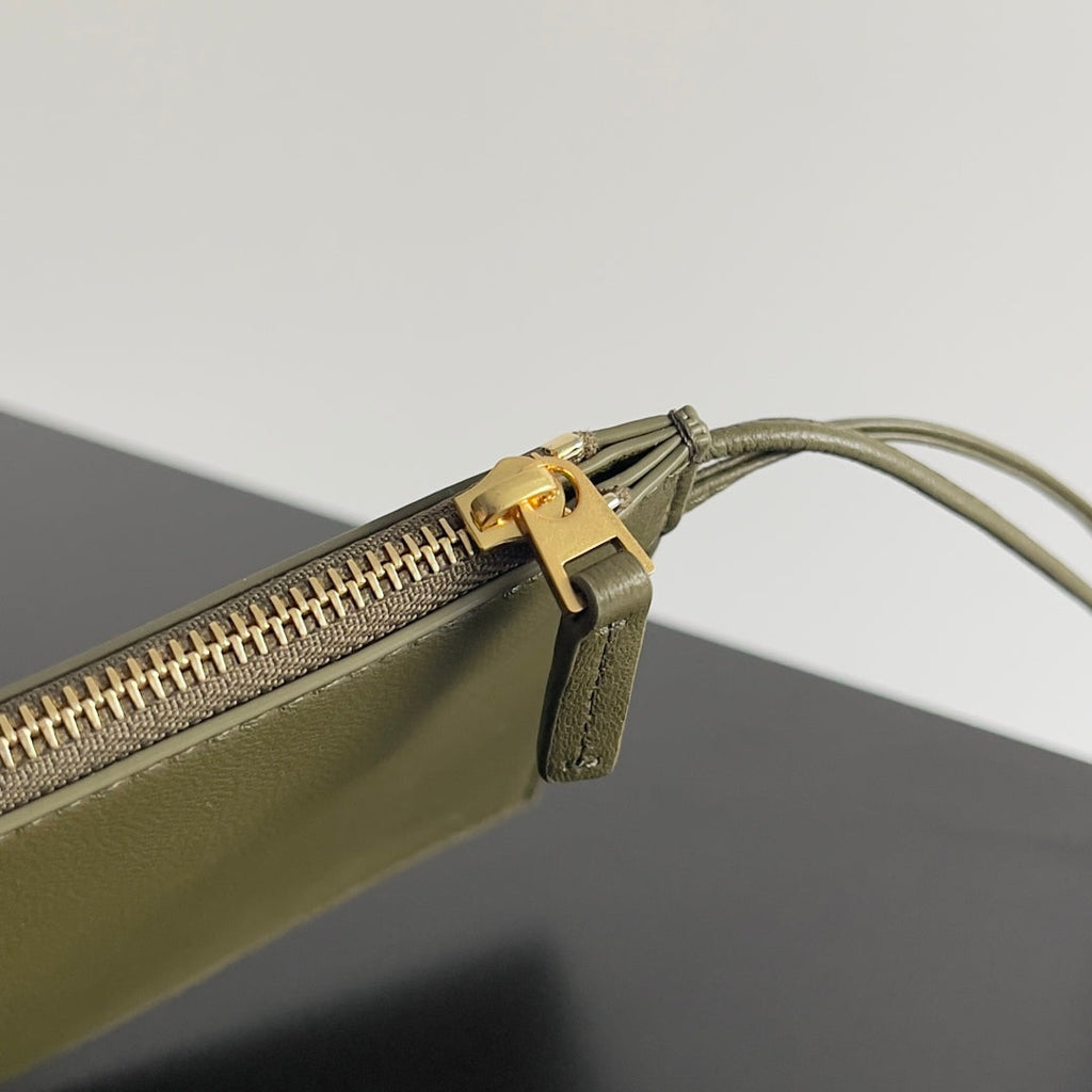 BOTTEGA VENETA 25S GROSSE CABAT-TASCHE 51 IN ARMEEGRÜN KALBSLEDER GOLDENE BESCHLÄGE