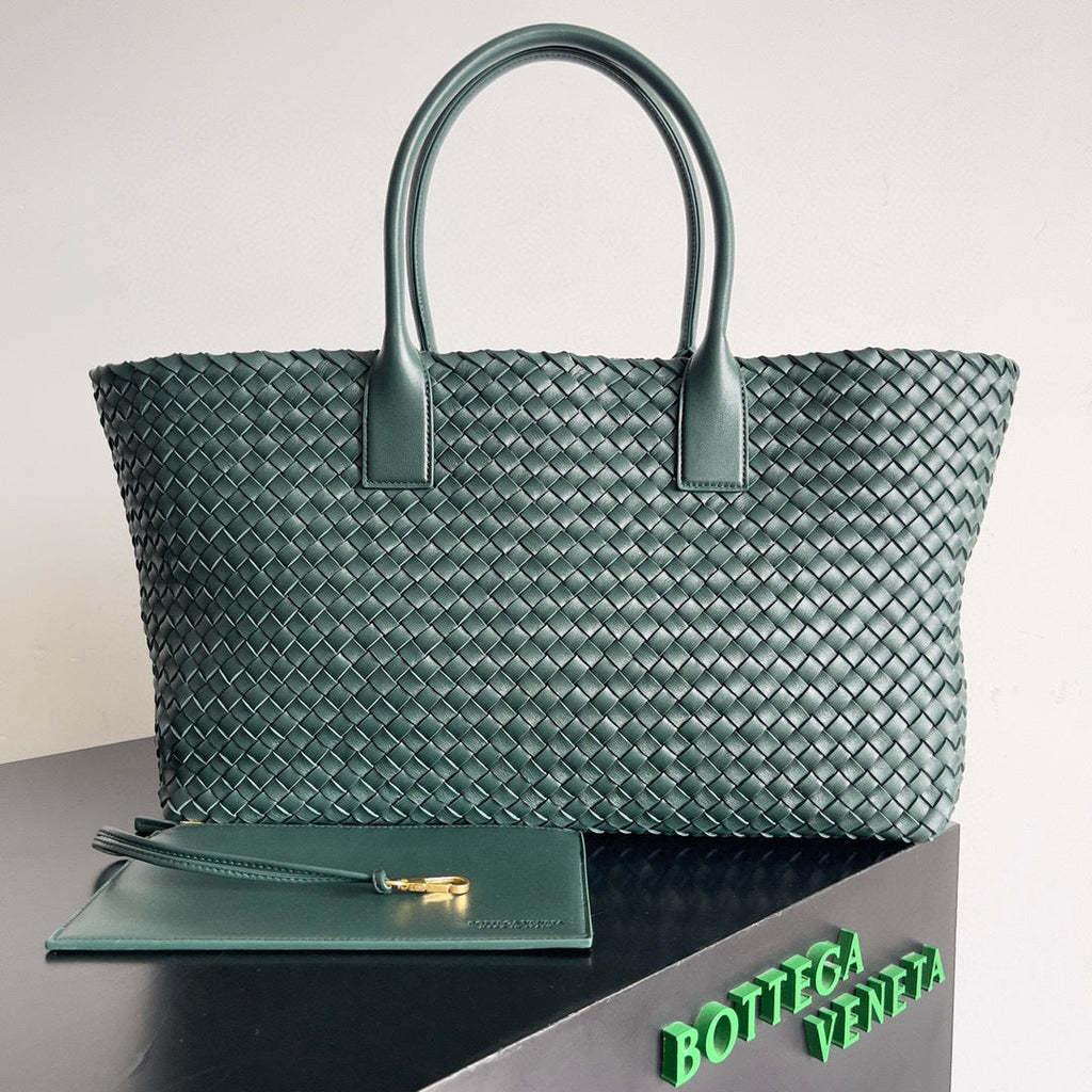 BOTTEGA VENETA 25S GROSSE CABAT-TASCHE 51 AUS TIEFSCHIEFERGRÜNEM LAMMFELL