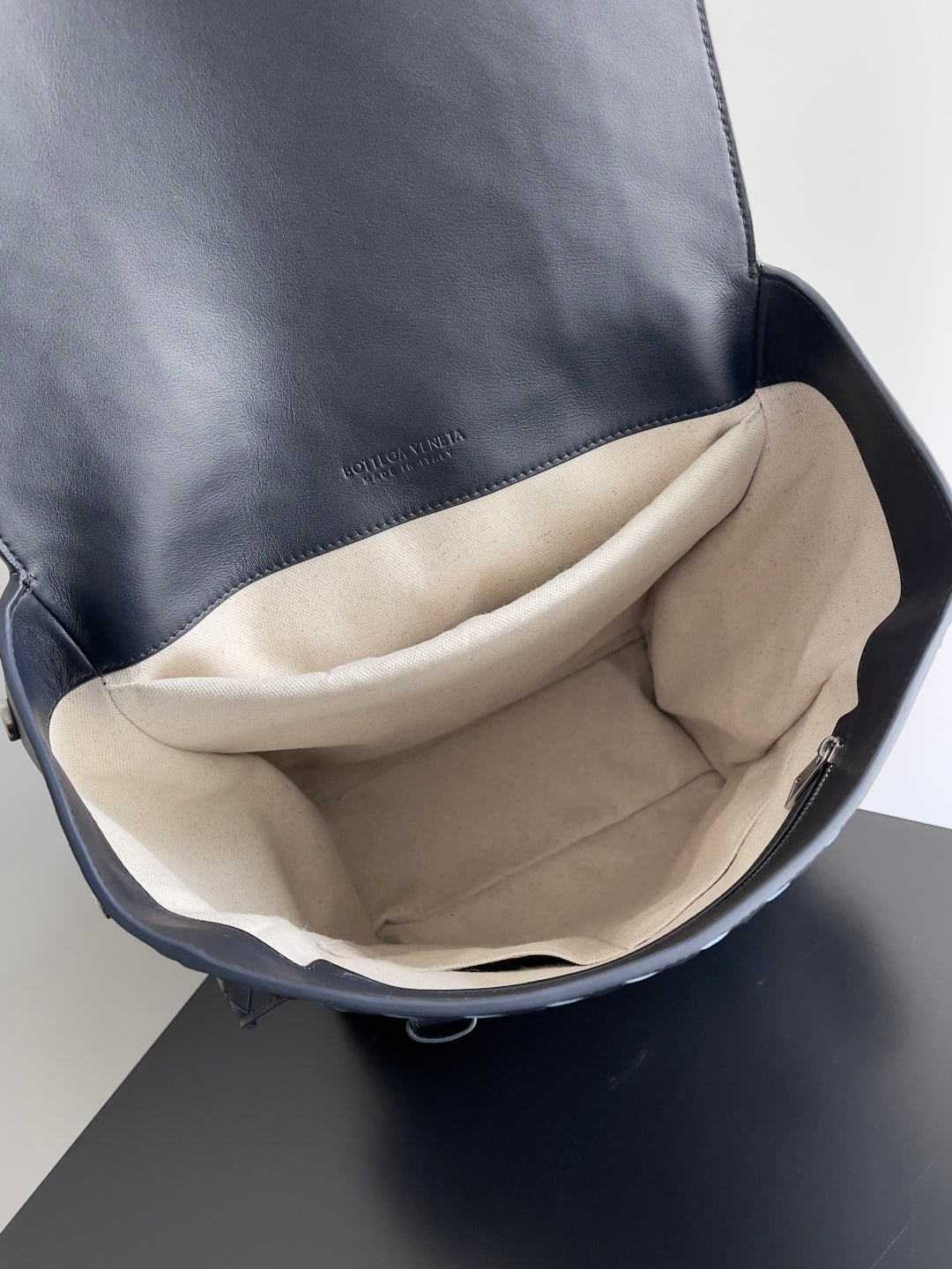 Schulrucksack 39 in nachtblauem Lammleder