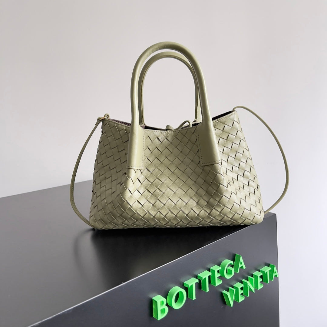 Kleine, wendbare Tragetasche Pinacoteca, 61 cm, aus Matcha-Lammleder und braunem Wildleder