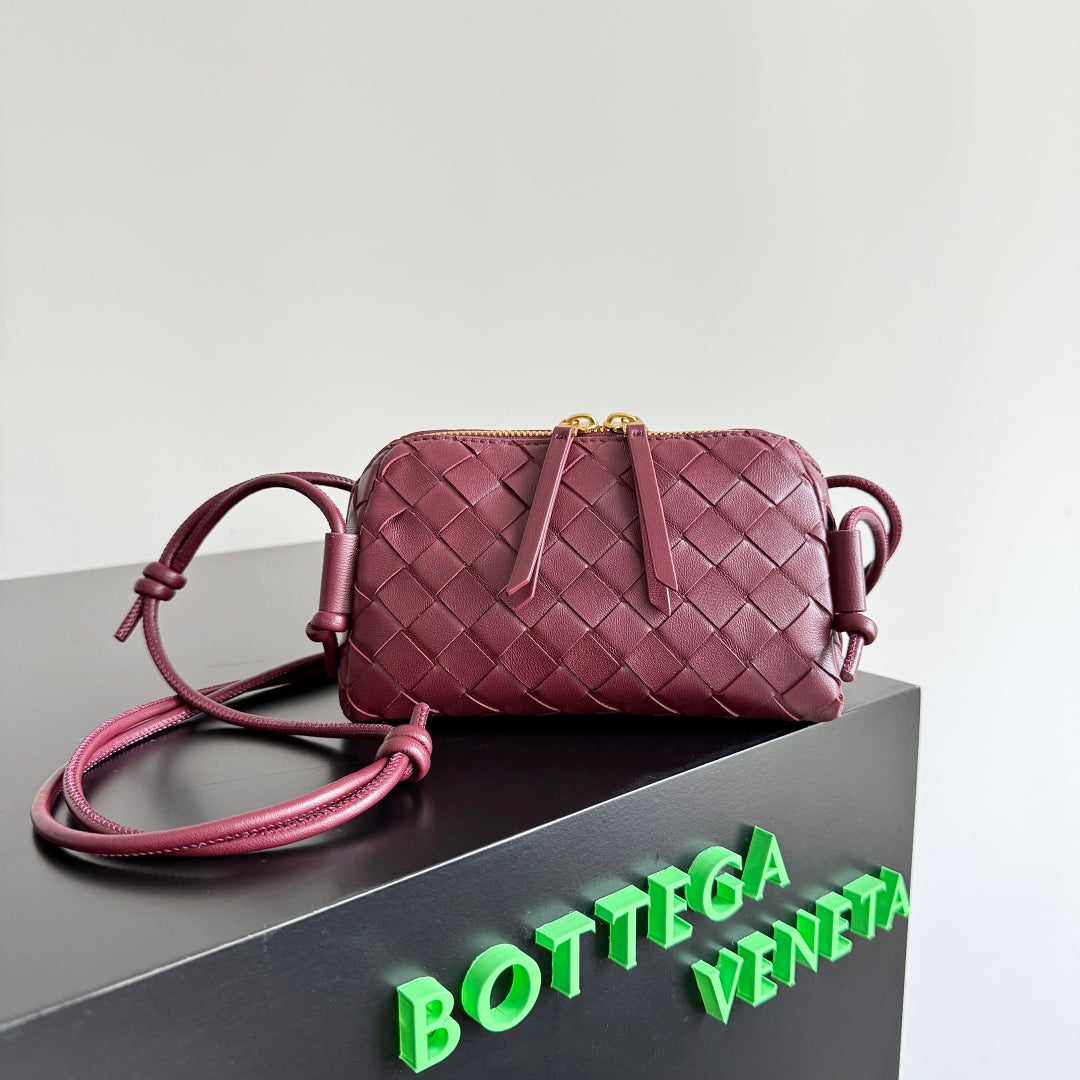 Konzerttasche 18,5 Zoll in burgunderrotem Lammleder