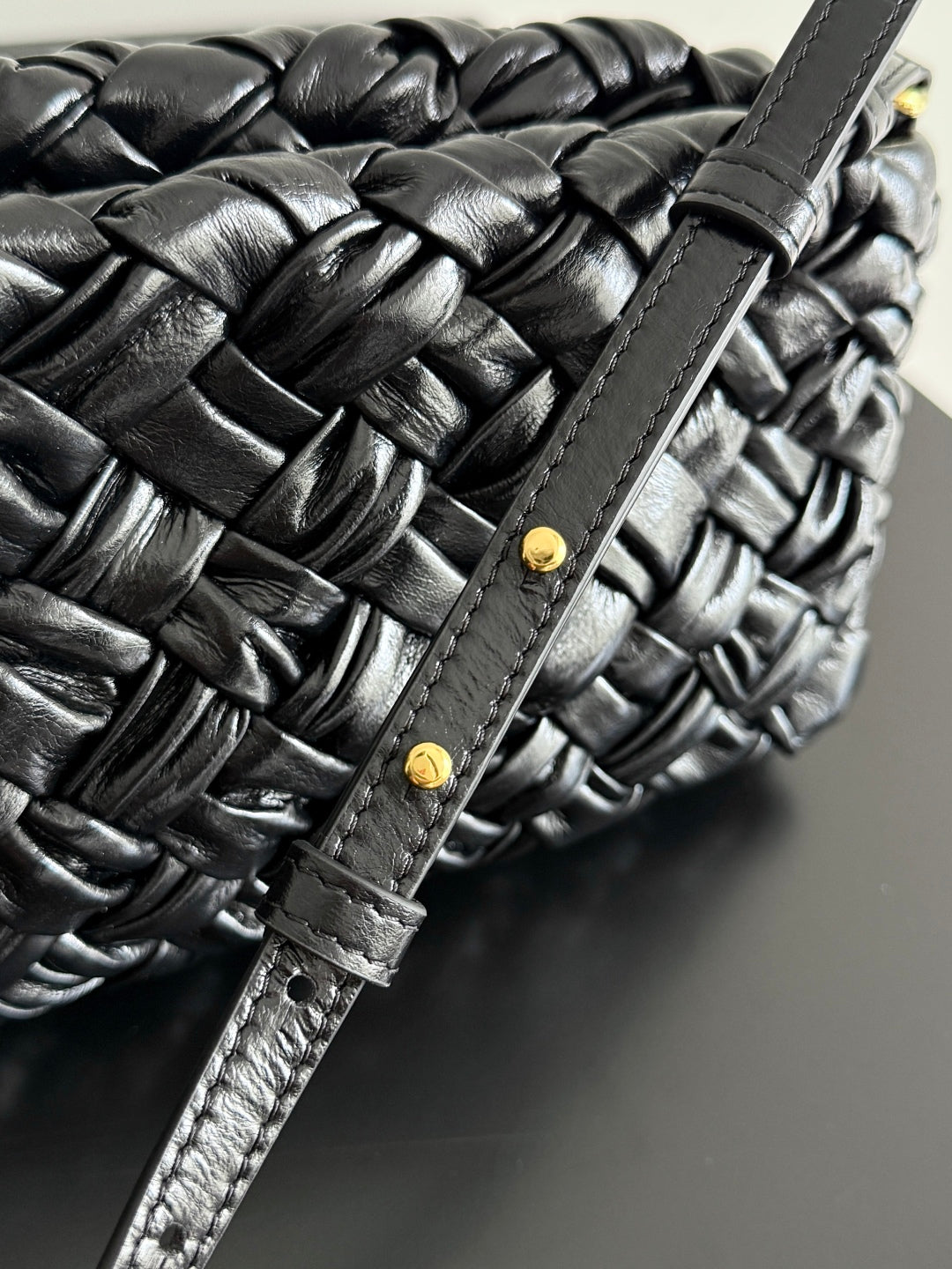 KELIMERO CHA-CHA CLUTCH 28,5 AUS SCHWARZEM LAMMFELL