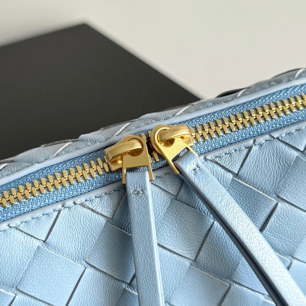 Konzerttasche 18,5 Zoll in hellblauem Lammleder