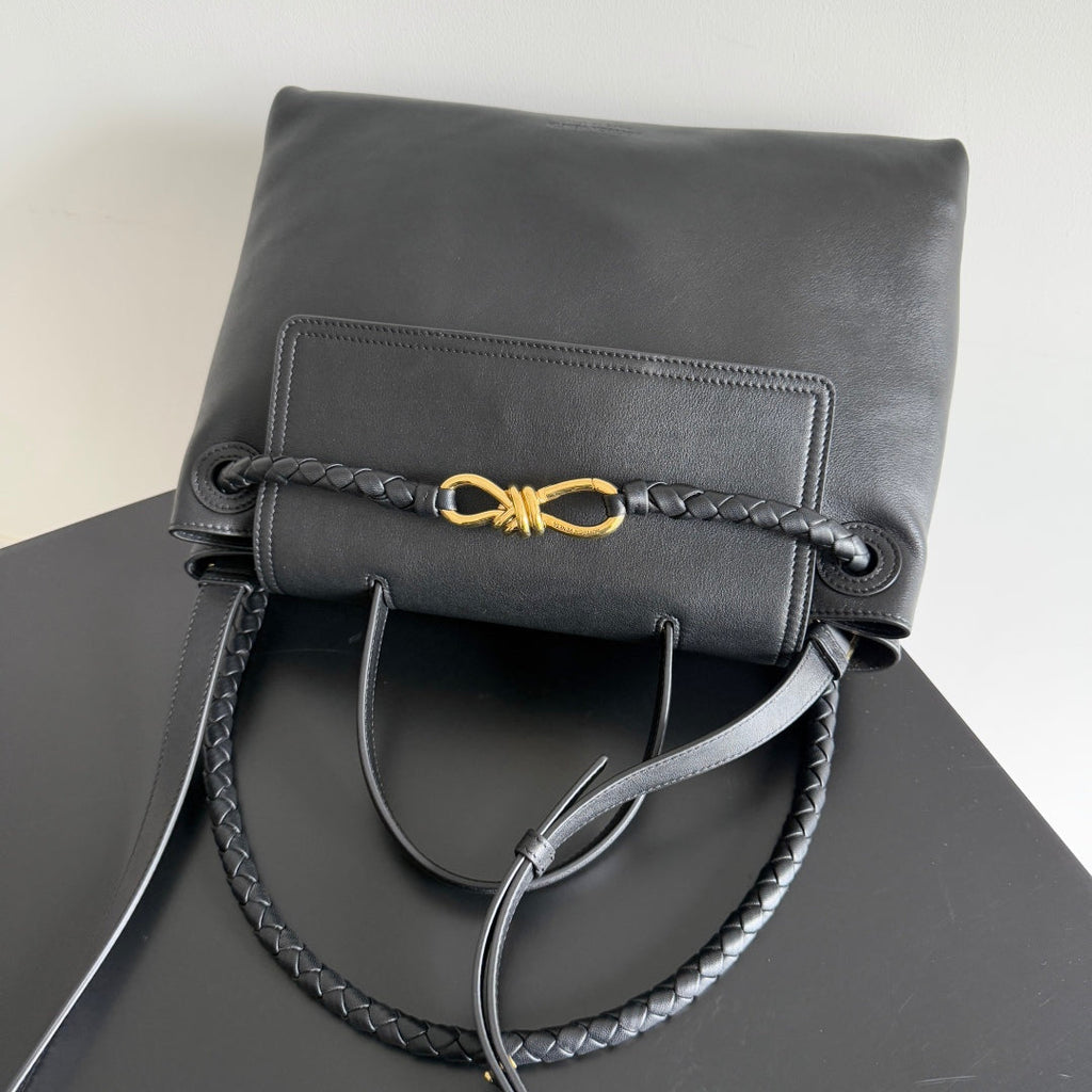 MEDIUM CIAO CIAO 34 IN SCHWARZEM KALBSLEDER