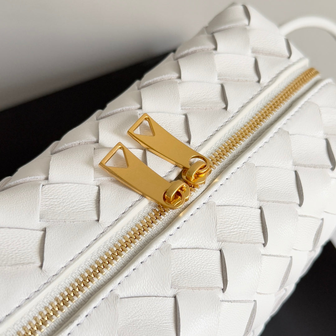 MINI LOOP KAMERATASCHE 22 IN WEISSEM KALBSLEDER