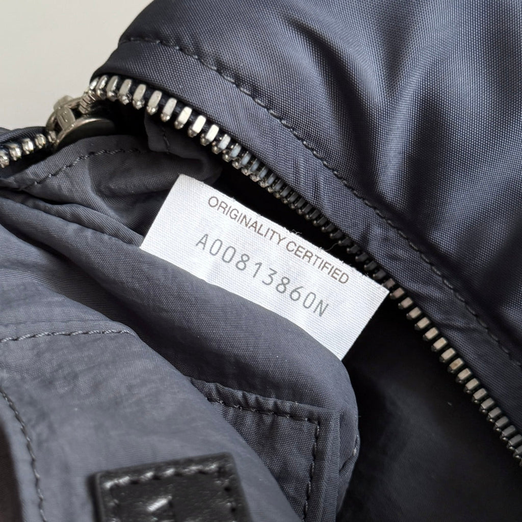 BOTTEGA VENETA 25S TOKYO KLEINER WASCHBEUTEL 20 IN SHADOW NYLON