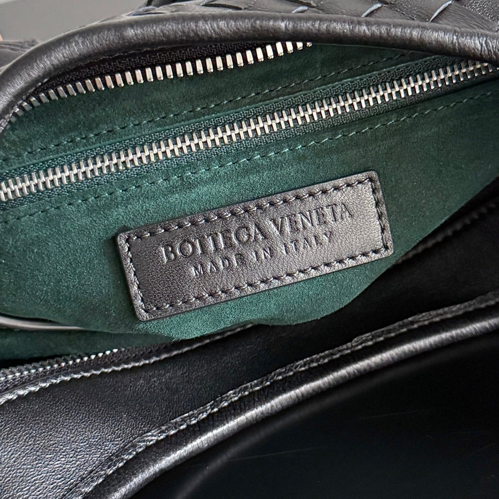 BOTTEGA VENETA 25S VENETO TASCHE 27 IN SCHWARZEM KALBSLEDER SILBERNE BESCHLÄGE