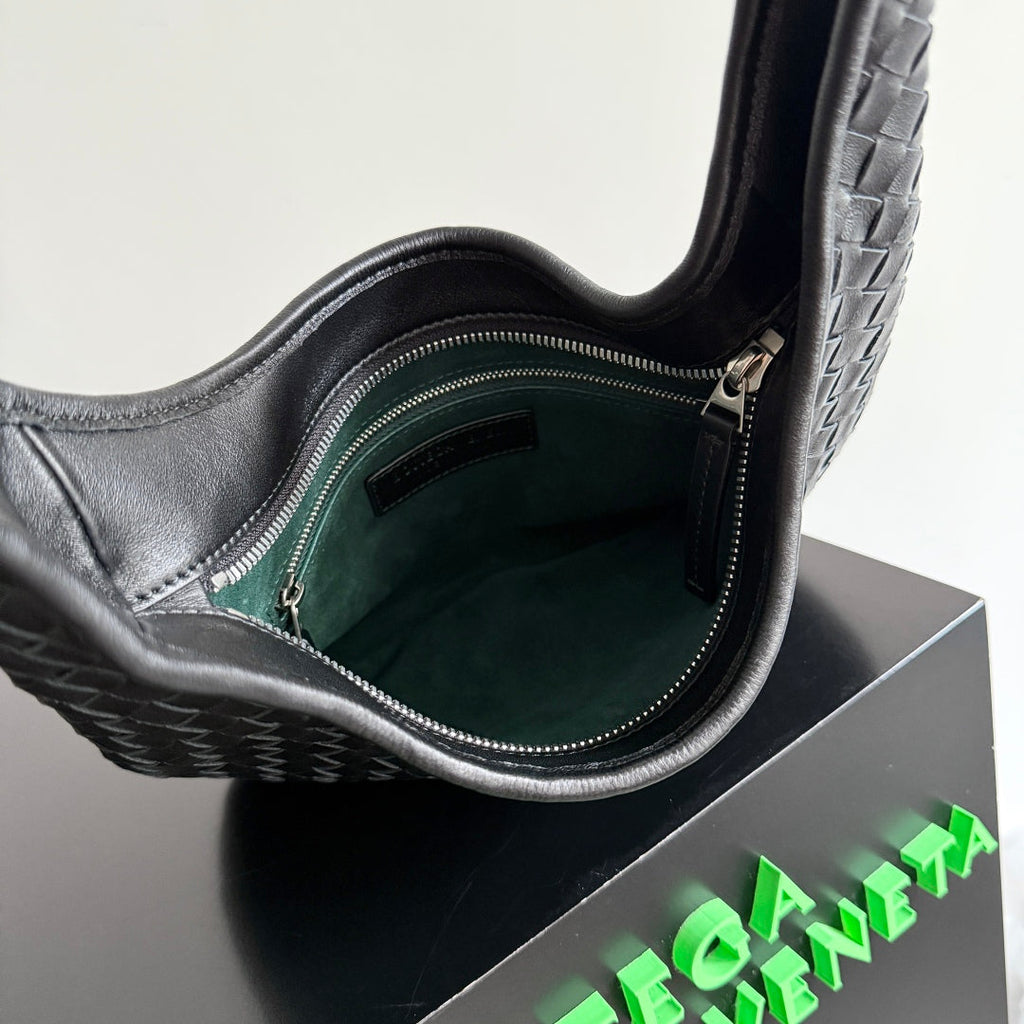 BOTTEGA VENETA 25S VENETO TASCHE 27 IN SCHWARZEM KALBSLEDER SILBERNE BESCHLÄGE