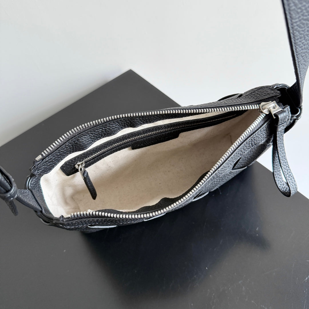 BOTTEGA VENETA 25S DIAGO 25 IN DUNKELOLIVGRAUEM KALBSLEDER SILBERNE BESCHLÄGE