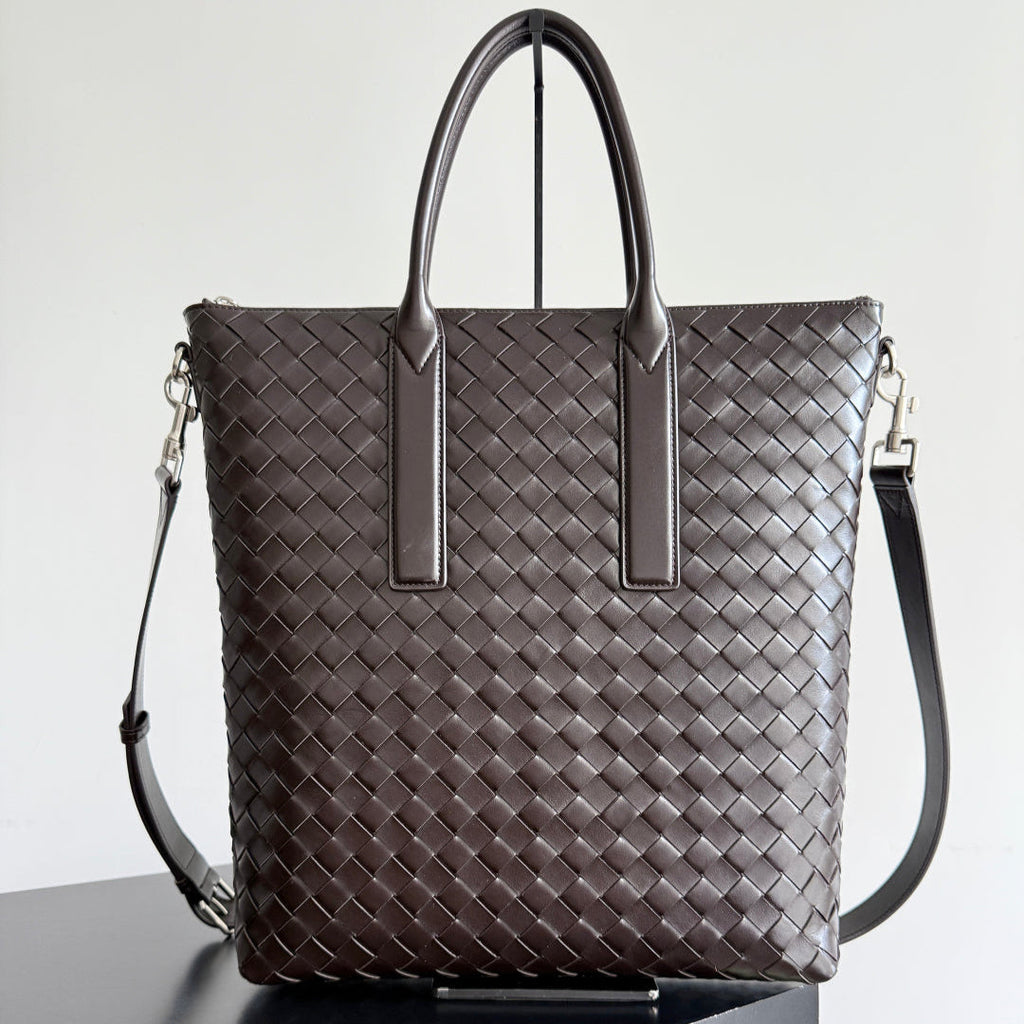 BOTTEGA VENETA 25S ANDIAMO LARGE INTRECCIATO 39 AUS DUNKELBRAUNEM KALBSLEDER