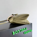 BOTTEGA VENETA 25S MEDIUM LIBERTA TASCHE 30 IN OLIVE GRÜNEM KALBSLEDER