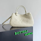 BOTTEGA VENETA 25S KORBTASCHE 31 IN ELFENBEINHALBWELBEM KALBSLEDER GOLDENE BESCHLÄGE