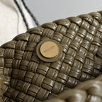 BOTTEGA VENETA 25S MINI TOSCA 20 IN DUNKELOLIVENBRAUNEM KALBSLEDER