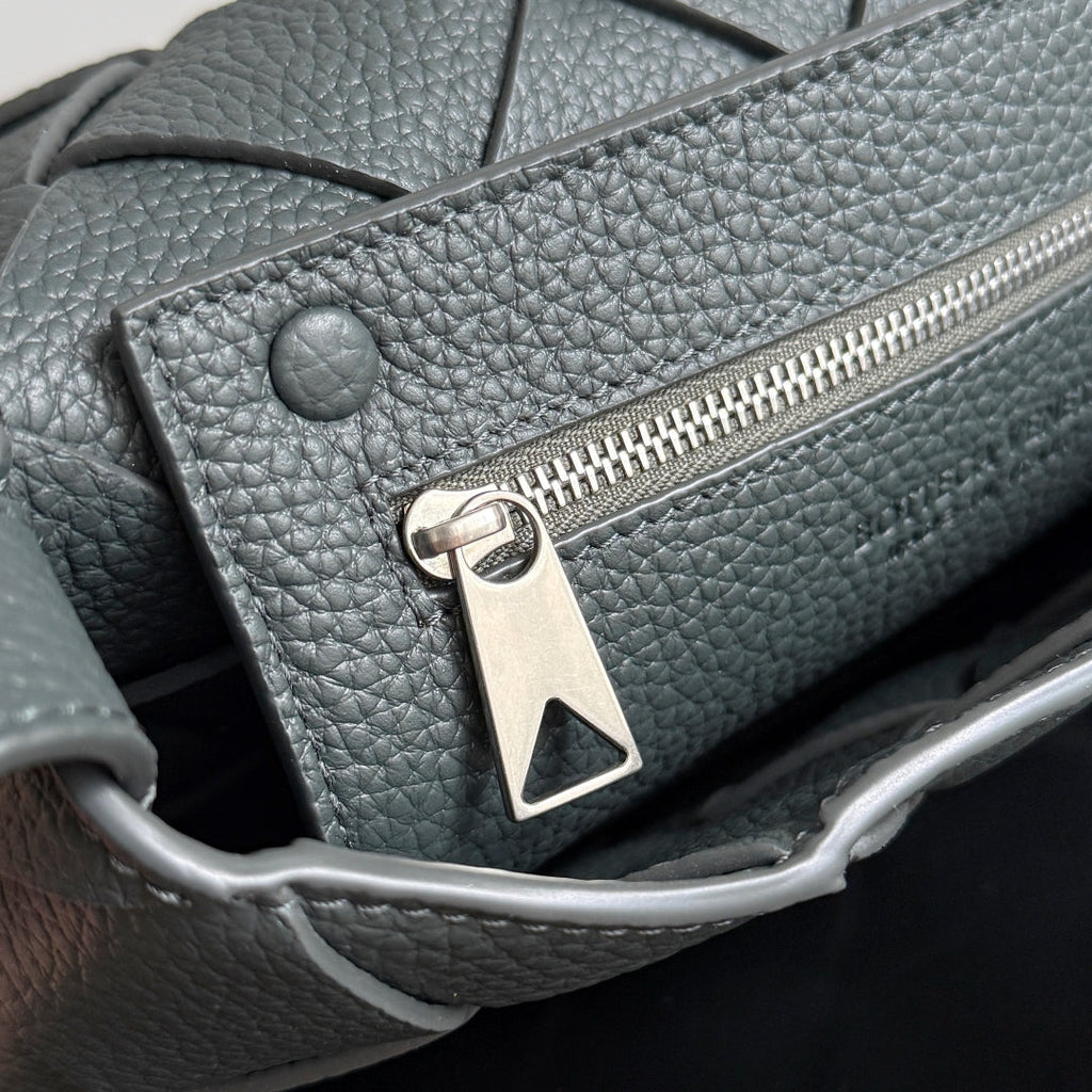 BOTTEGA VENETA 25S DIAGO 22 IN STEEL GRAU KALBSLEDER SILBERNE BESCHLÄGE