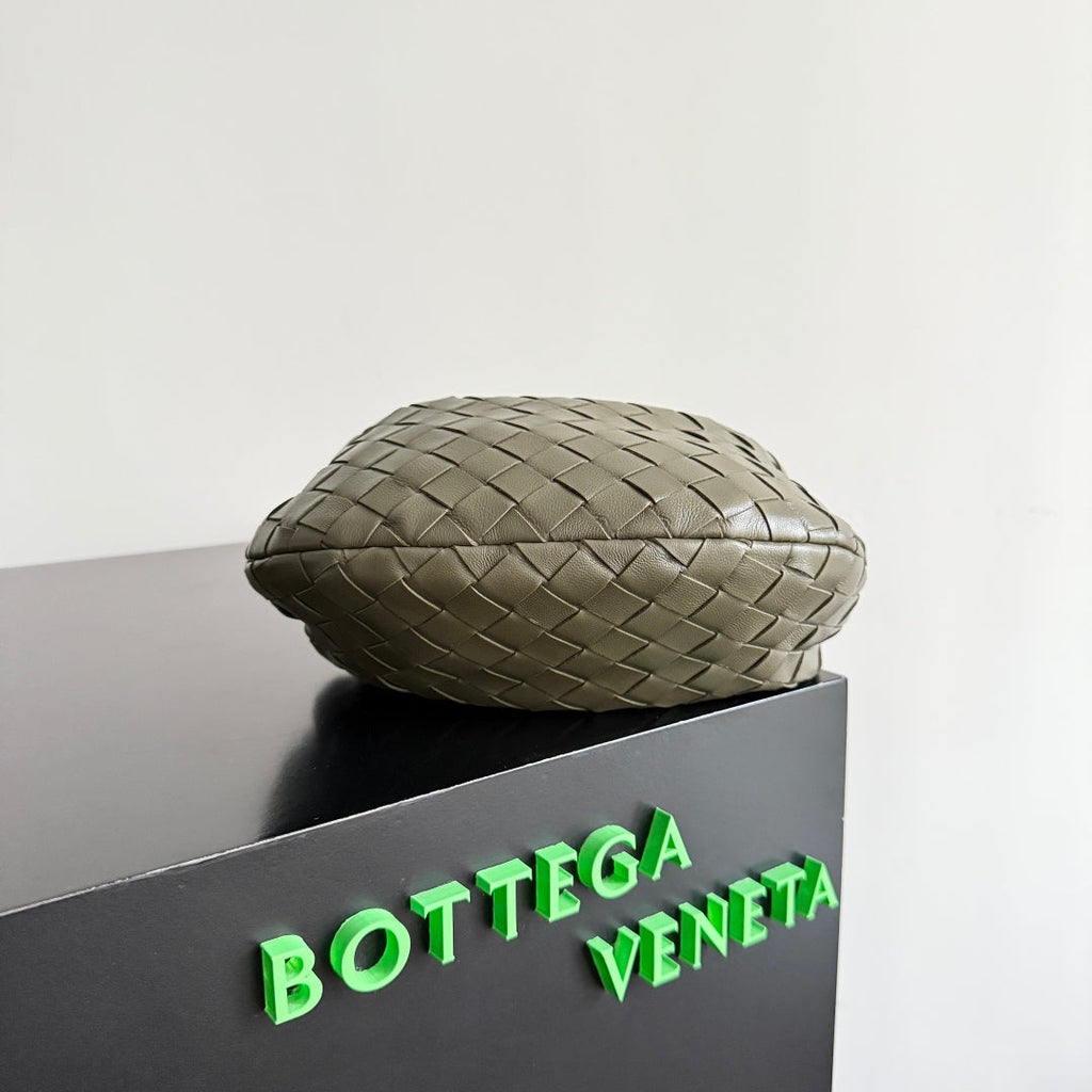 BOTTEGA VENETA 25S MINI JODIE 26 IN OLIVE GRÜNEM KALBSLEDER