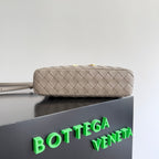 BOTTEGA VENETA 25S BANG BANG 22 IN WARMER GRAUER INTRECCIATO-KALBSLEDER-GOLD-HARDWARE
