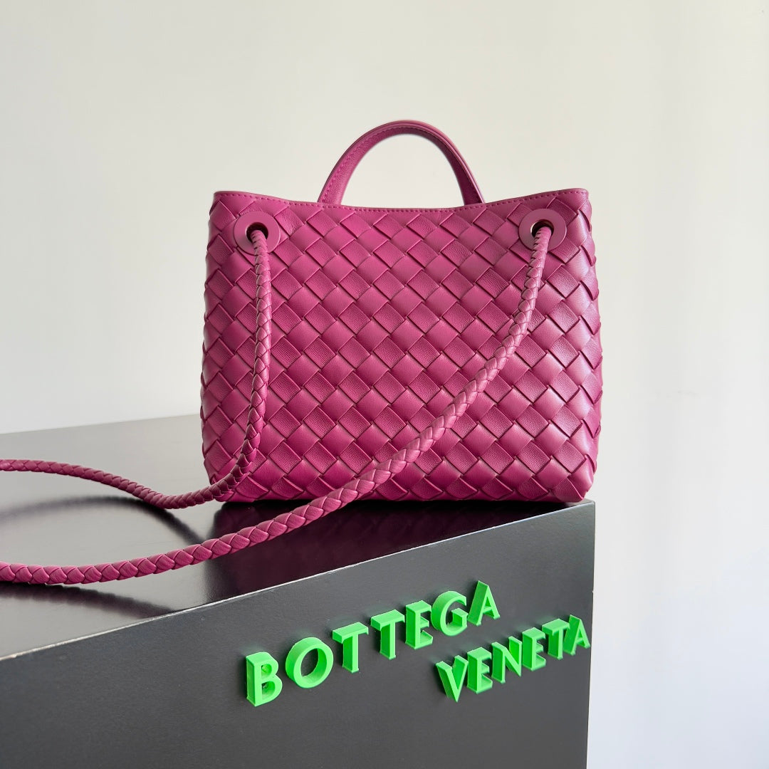 BOTTEGA VENETA 25S ANDIAMO 25 AUS HIMBEERROSA KALBSLEDER