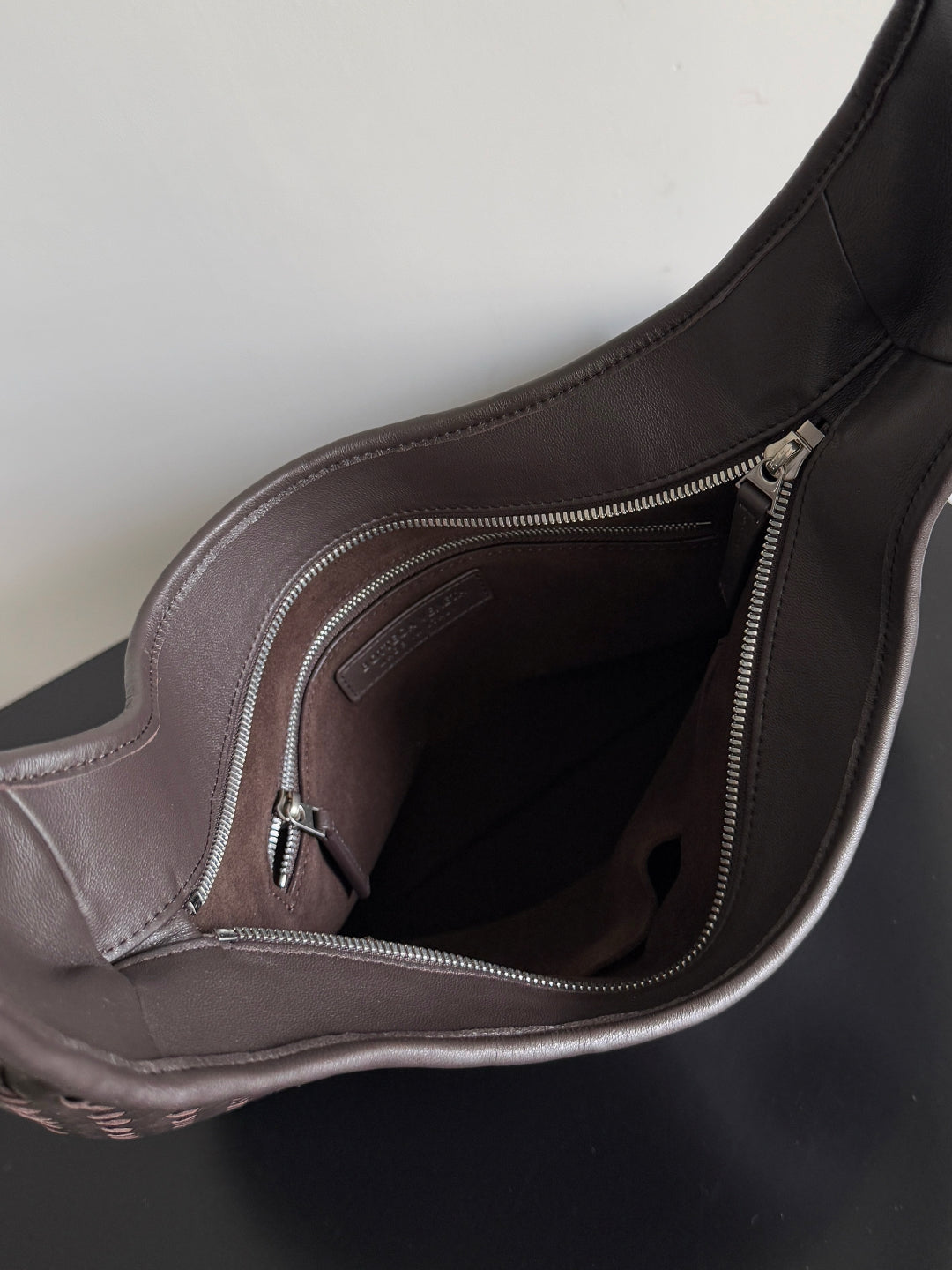 BOTTEGA VENETA 25S GROSSE VENETO-TASCHE 38 IN DUNKELBRAUNES KALBSLEDER SILBERNE BESCHLÄGE