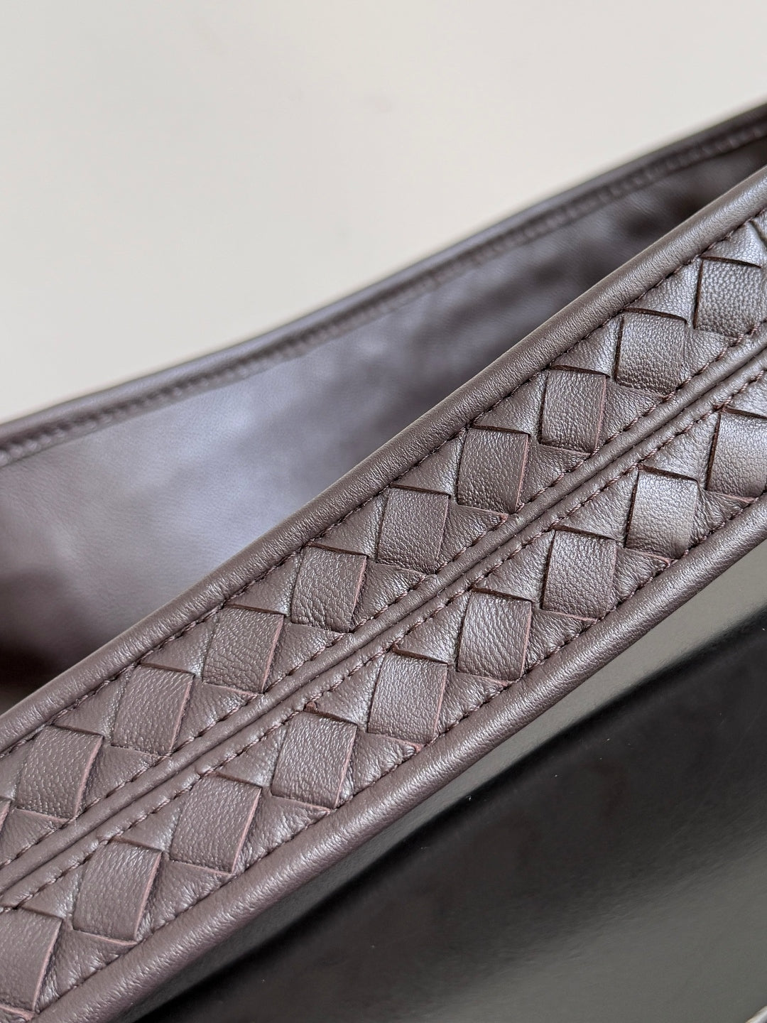 BOTTEGA VENETA 25S GROSSE VENETO-TASCHE 38 IN DUNKELBRAUNES KALBSLEDER SILBERNE BESCHLÄGE