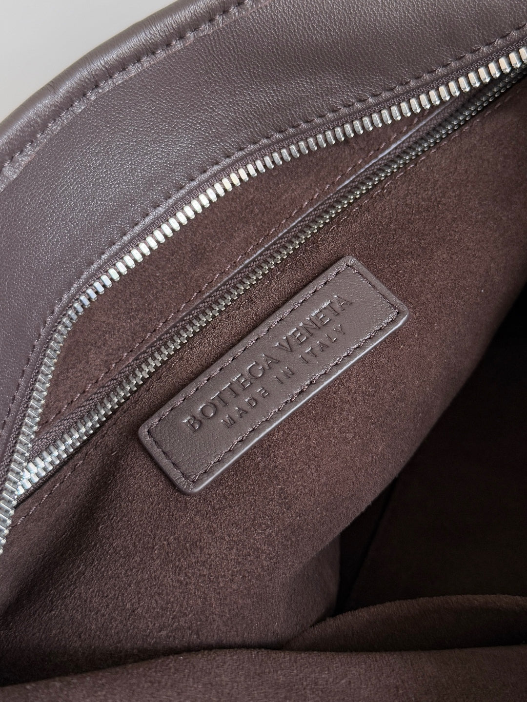 BOTTEGA VENETA 25S GROSSE VENETO-TASCHE 38 IN DUNKELBRAUNES KALBSLEDER SILBERNE BESCHLÄGE