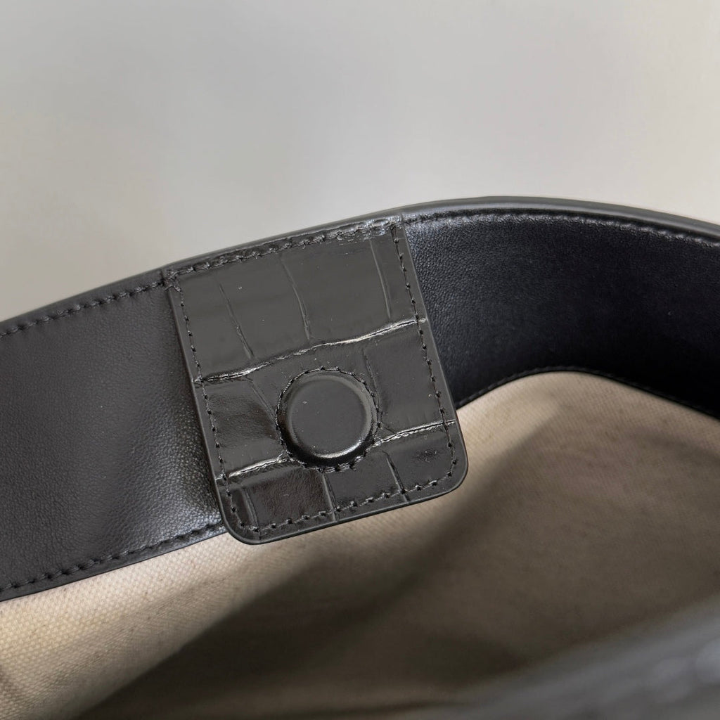 BOTTEGA VENETA 25S MEDIUM ANDIAMO 32 IN ELFENBEINSCHWARZEM KALBSLEDER UND CANVAS