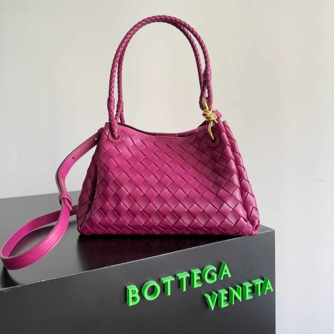 BOTTEGA VENETA 25S KLEINER FALLSCHIRM 29 IN HIMBEERROSA KALBSLEDER GOLDENE BESCHLÄGE