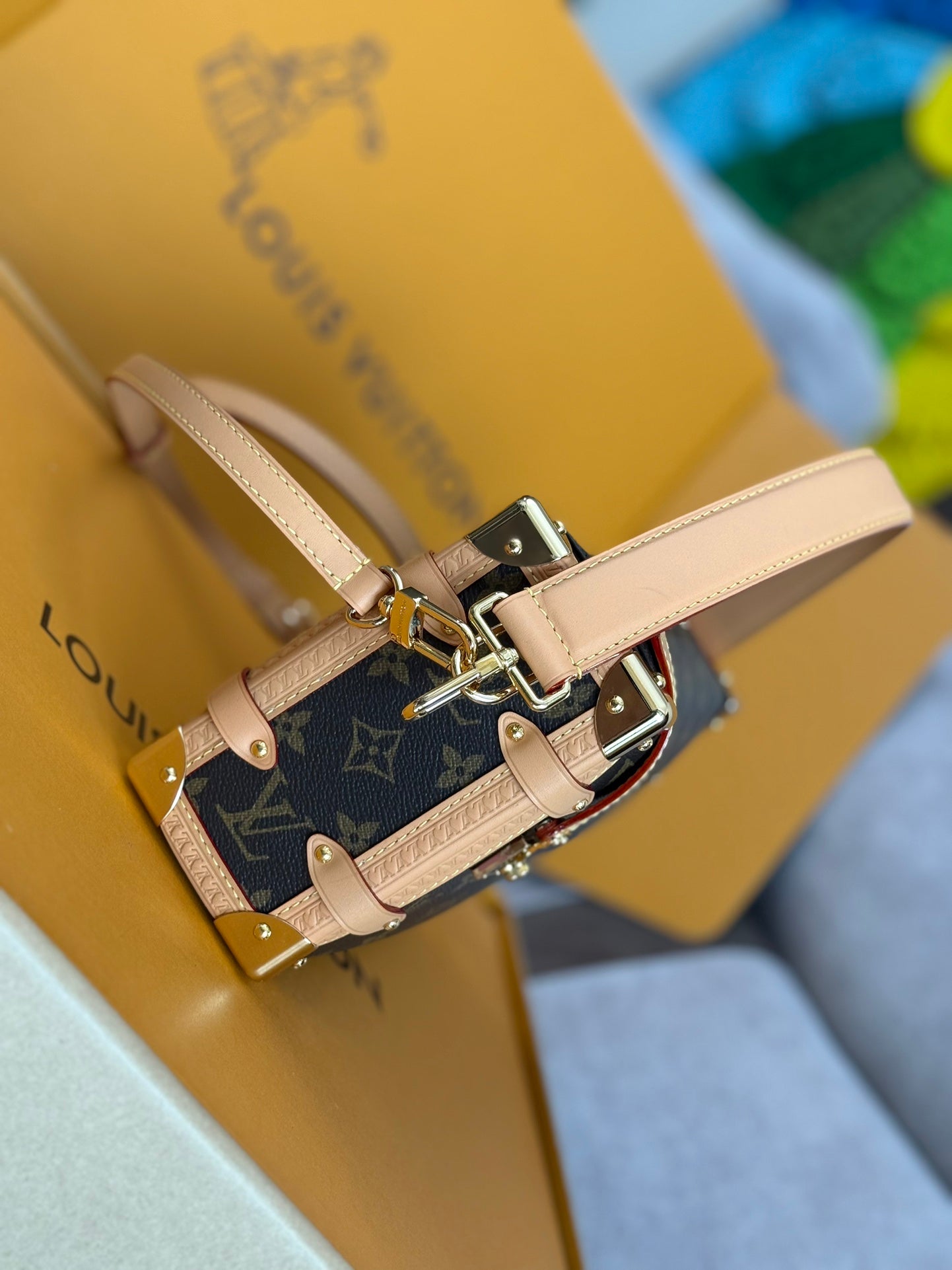 LV 25S SIDE TRUNK 24 IN BROWN MONOGRAM CANVAS LEATHER TRIM GOLD HARDWARE