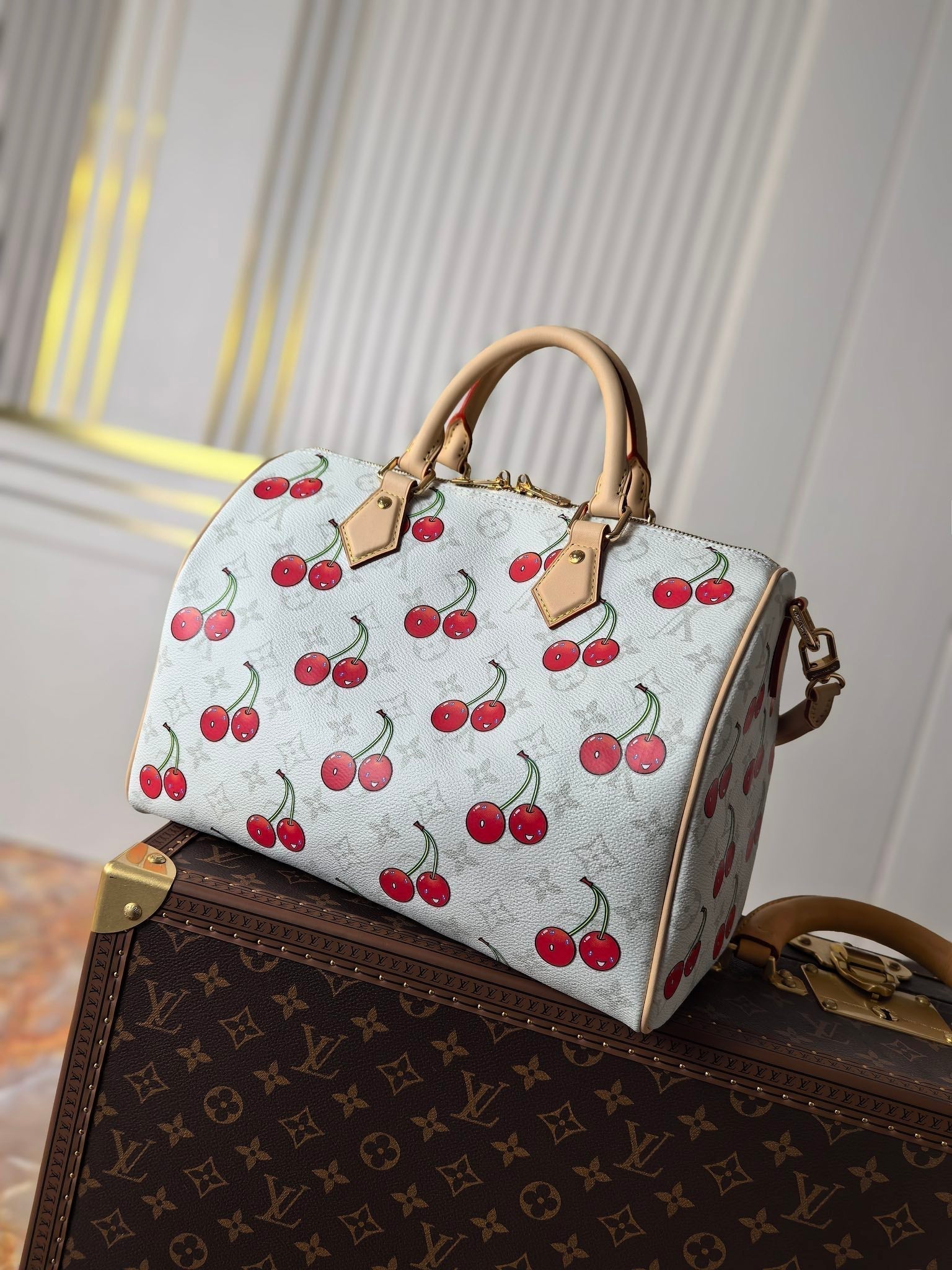 LV 25S SPEEDY SOFT 30 IN WEISSEM LEINWANDMONOGRAMM CHERRY PRINT GOLDENE BESCHLÄGE