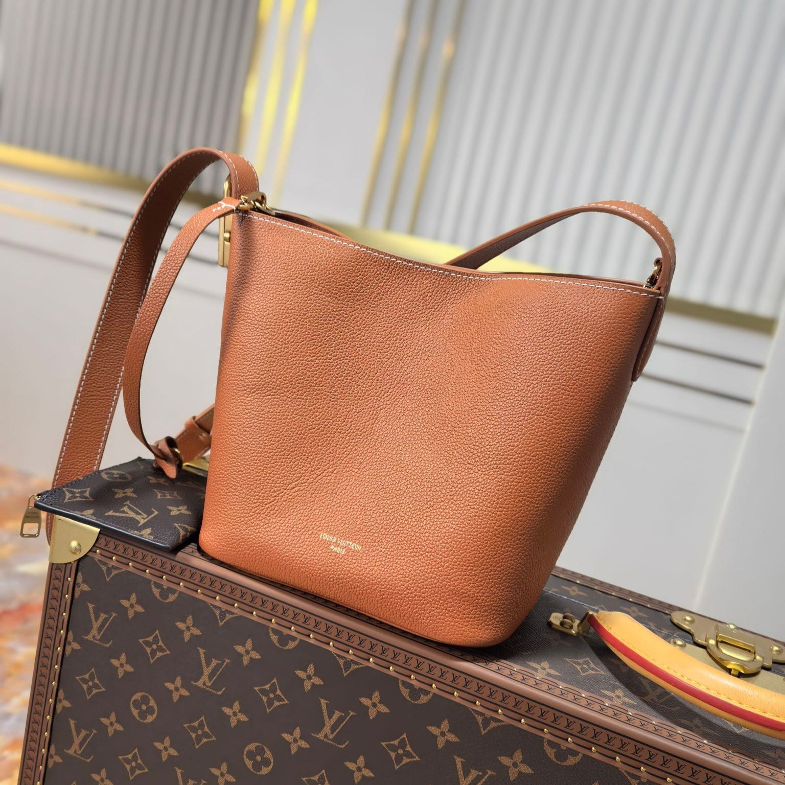 LV 25S LOW KEY ALL IN BB 18 IN BURNT SIENNA CALFSKIN GOLD HARDWARE