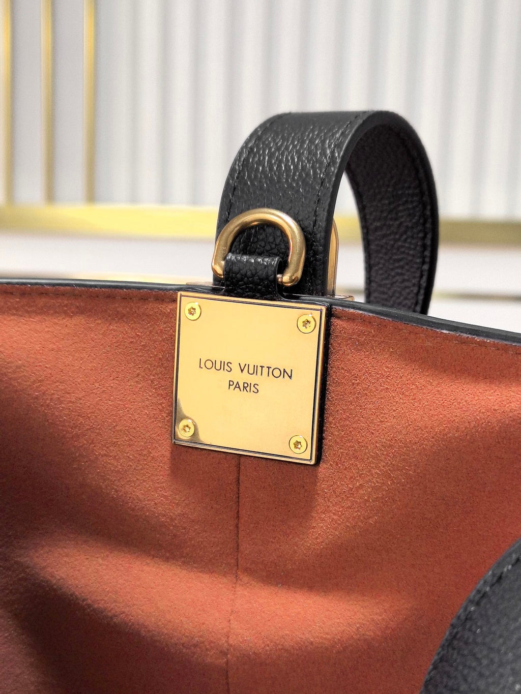 LV 25S LOW KEY ALL IN BB 18 IN BLACK CALFSKIN GOLD HARDWARE