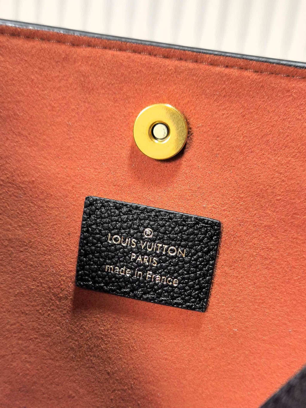 LV 25S LOW KEY ALL IN BB 18 IN BLACK CALFSKIN GOLD HARDWARE