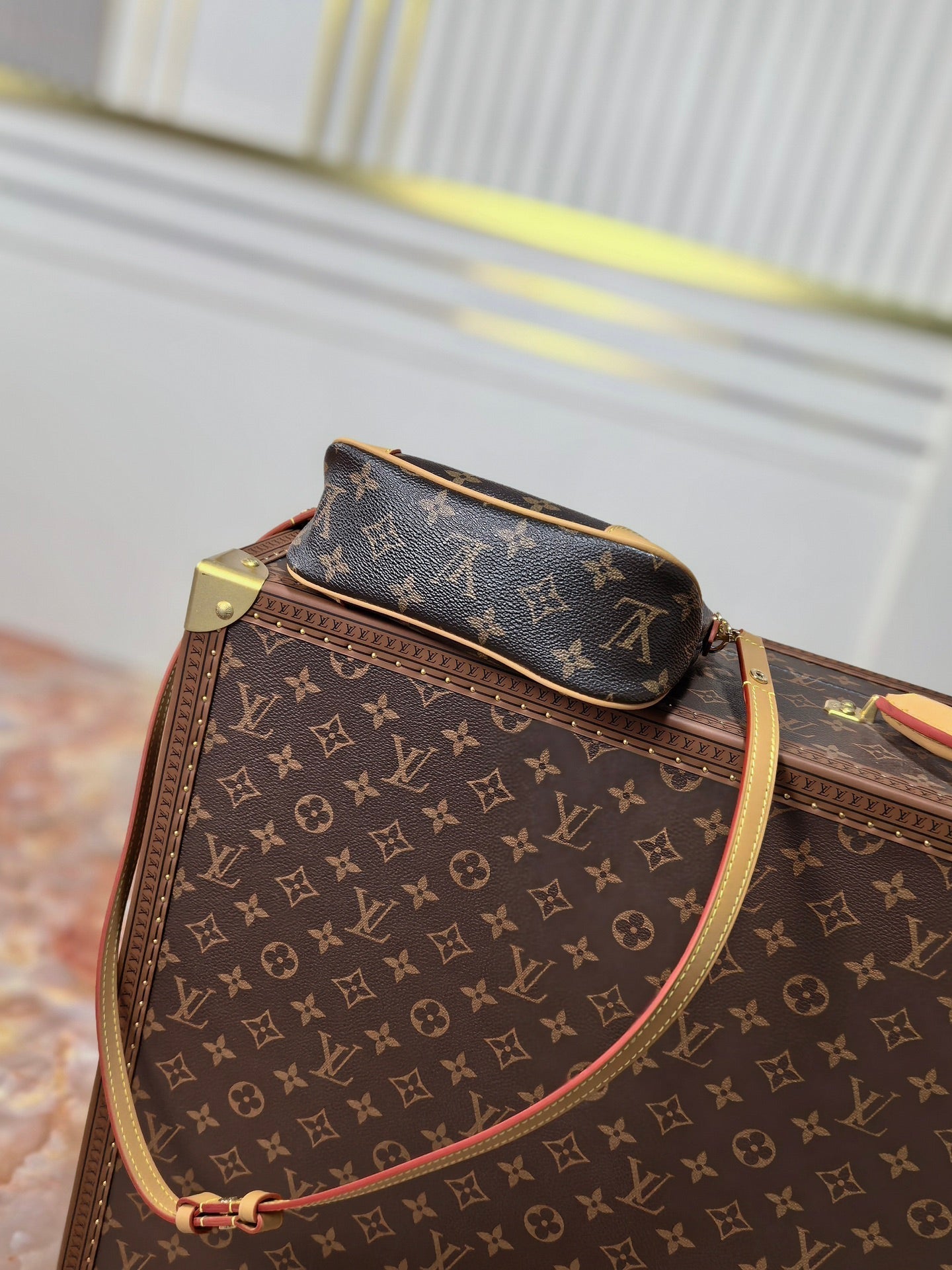 LV 25S BOULOGNE 20 IN DARK BROWN MONOGRAM CANVAS GOLD HARDWARE