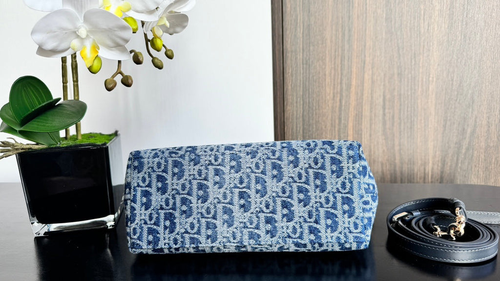 Reise-Nomadentasche 22 in Blau, Monogram Obliqué Jacquard