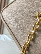 SPEEDY BANDOULIÈRE 20 IN TAUPE BRAUN UND WEISS MONOGRAMM EMPREINTE LEDER